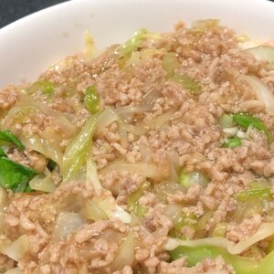 かさ増し節約☆ひき肉とキャベツのあんかけ丼